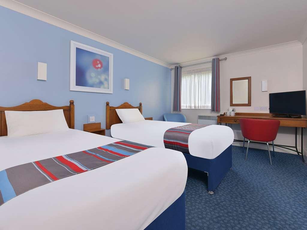 Travelodge Walton On Thames Zimmer foto