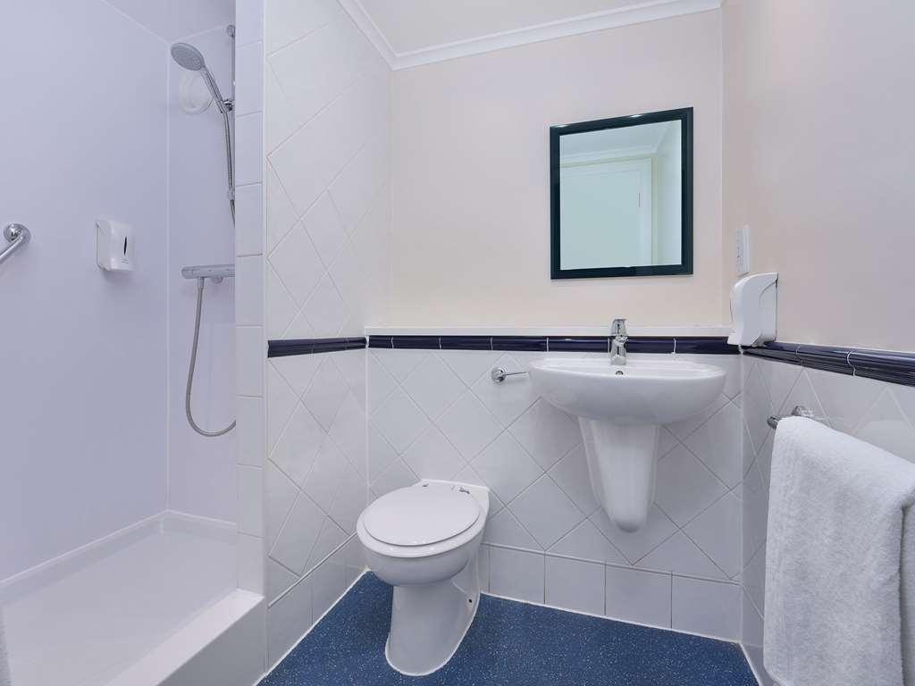 Travelodge Walton On Thames Zimmer foto