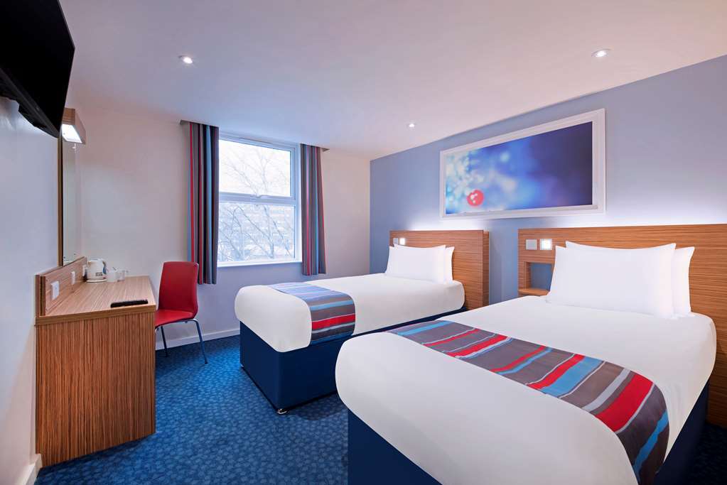 Travelodge Walton On Thames Zimmer foto
